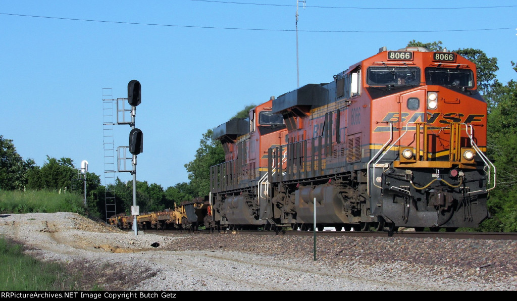 BNSF 8066